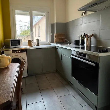 Apartmán Charming 44m Near Downtown *